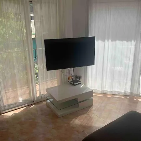Duplex A 50 Metros De La Playa Con Parking. Apartamento
